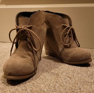 Suede DV by Dolce Vita Terri wedge booties